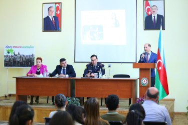 Binəqədi rayonu 298 №-li tam orta məktəbdə "Narkotiksiz gələcək naminə!” mövzusunda növbəti maarifləndirici tədbir keçirildi