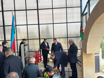 Şəhid Əhmədov Tacir Mehdi oğlunun şəhadətinin ildönümü ilə əlaqədar məzarı ziyarət olundu