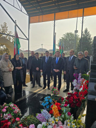 Şəhid İbrahimov İbrahim Abdulla oğlunun şəhadətinin ildönümü ilə əlaqədar məzarı ziyarət olundu