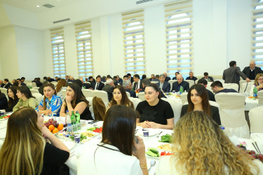 Binəqədi Rayon İcra Hakimiyyəti tərəfindən müqəddəs Ramazan ayı münasibətilə iftar süfrəsi təşkil edildi