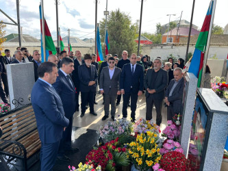 Şəhid Abbasov Vahid Sahib oğlunun şəhadətinin ildönümü ilə əlaqədar məzarı ziyarət olundu