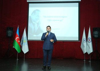 YAP Binəqədi rayon təşkilatı Ümummilli lider Heydər Əliyevin anadan olmasının 103-cü ildönümünə həsr olunmuş “Ulu öndərin tarixi missiyası – zəfərə aparan yol” adlı tədbir keçirdi