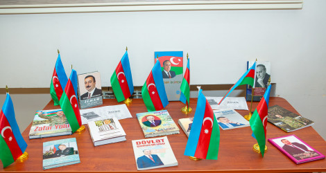 Binəqədi rayonu 83 nömrəli məktəb-liseyin birgə təşkilatçılığı ilə "Konstitusiya və Suverenlik ili"nə həsr edilmiş "Suverenliyimiz-Müstəqilliyimizin zirvəsi" adlı tədbir keçirildi