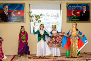 “Konstitusiya və Suverenlik İli” çərçivsində Binəqədi rayonu Vahid Əzizov adına 30 nömrəli tam orta məktəbdə "1 iyun - Uşaqların Beynəlxalq Müdafiəsi Günü”nə həsr edilmiş “Suveren dövlətin gələcəyi” adlı tədbir keçirildi