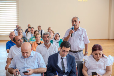 12 avqust 2025-ci il tarixində Binəqədi Rayon İcra Hakimiyyətinin başçısı Elxan Allahverdiyevin Binəqədi qəsəbəsinin sakinləri ilə səyyar qəbulu keçirildi