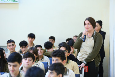 Binəqədi rayonu 298 №-li tam orta məktəbdə "Narkotiksiz gələcək naminə!” mövzusunda növbəti maarifləndirici tədbir keçirildi