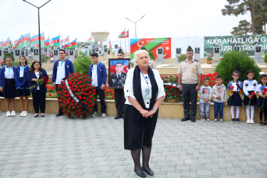 Şəhid Şadmanov Əkrəm Yunus oğlunun şəhadətinin birinci ildönümü ilə əlaqədar 2-ci Fəxri Xiyabanda qəbirüstü abidəsi ziyarət olundu