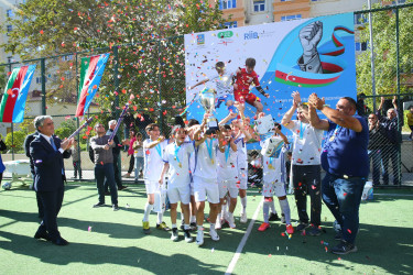 Paytaxtın abad məhəllələrində mini futbol yarışları başa çatıb