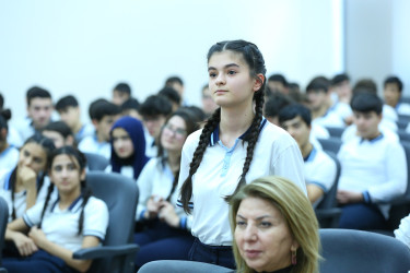 Binəqədi rayonu 313 № li tam orta məktəbdə "Narkotiksiz gələcək naminə” mövzusunda maarifləndirici görüş keçirildi