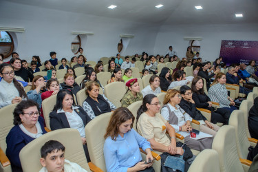 Fikrət Əmirov adına 6 nömrəli Onbirillik İncəsənət Məktəbində Şanlı Zəfər tariximizin 5 illiyinə həsr olunmuş "Zəfər bayrağı" adlı tədbir keçirildi