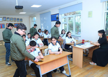 Binəqədi rayonu 283 № li tam orta məktəbdə valideynlərin iştirakı ilə “Narkomanlığa qarşı mübarizədə ailələrin rolu” mövzusunda maarifləndirici görüş keçirildi