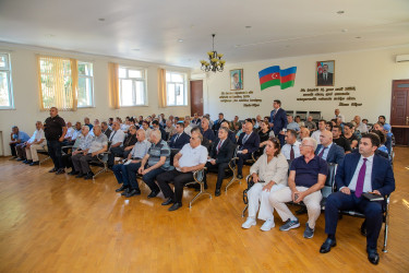 14 avqust 2025-ci il tarixində Binəqədi Rayon İcra Hakimiyyətinin başçısı Elxan Allahverdiyevin 7-ci mikrorayon sakinləri ilə səyyar qəbulu keçirildi