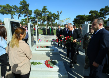 27 Sentyabr Anım Günü ilə əlaqədar ölkəmizin hər yerində olduğu kimi Binəqədi rayonunda da şəhidlərimizin əziz xatirəsi böyük ehtiramla yad edildi