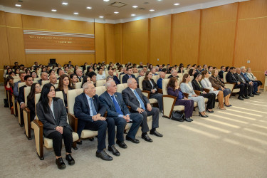 Binəqədi rayonunda Yeni Azərbaycan Partiyasının təsis edilməsinin 33-cü ildönümünə həsr olunmuş “Yeni Azərbaycan Partiyası: Heydər Əliyev dühası və siyasi varislik” mövzusunda tədbir keçirildi