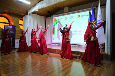 "İdrak” liseyində "Konstutsiya və Suverenlik ili" çərçivəsində “ 8 Noyabr-Zəfər Gününün beşinci ildönümünə həsr olunmuş "Zəfərin qəhrəmanları: şəhidlər və qazilər" adlı tədbir təşkil olundu