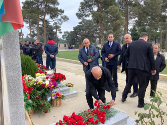 Şəhid Məmmədov Anar Kərəm oğlunun şəhadətinin ildönümü ilə əlaqədar məzarı ziyarət olundu