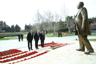 Yeni Azərbaycan Partiyası Binəqədi rayon təşkilatının yaradılmasının 33-cü ildönümünə və 8 Mart Beynəlxalq Qadınlar Gününə  həsr olunmuş tədbir keçirildi