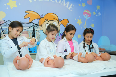 8 Noyabr-“Zəfər Günü” münasibətilə Vətən müharibəsi şəhidlərinin övladlarının iştirakı ilə bayram tədbiri keçirildi