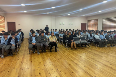 Binəqədi rayonu 100 №-li tam orta məktəbdə "Narkotiksiz gələcək naminə!” mövzusunda tədbir keçirildi