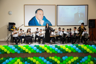 Binəqədi rayonu 276 № li tam orta məktəbdə “Konstitusiya və Suverenlik İli” çərçivəsində 15 İyun–“Milli Qurtuluş Günü”nə həsr olunmuş “Elimin dayağı,yurdumun fəxri” adlı  yaradıcılıq müsabiqəsi laureatlarının yekun konserti keçirildi