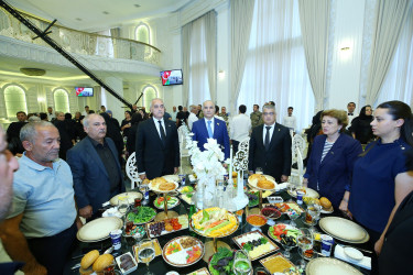 Binəqədi Rayon İcra Hakimiyyətinin təşkilatçılığı ilə şəhidlərin əziz xatirəsinə ehsan süfrəsi açıldı