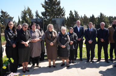 2016-cı il Aprel döyüşlərinin şəhidi Fəxrəddin Qurbanlının anım günü ilə əlaqədar məzarı ziyarət olundu