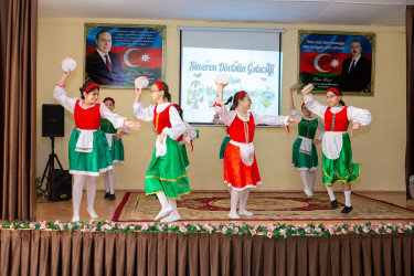 “Konstitusiya və Suverenlik İli” çərçivsində Binəqədi rayonu Vahid Əzizov adına 30 nömrəli tam orta məktəbdə "1 iyun - Uşaqların Beynəlxalq Müdafiəsi Günü”nə həsr edilmiş “Suveren dövlətin gələcəyi” adlı tədbir keçirildi