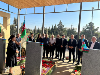 Şəhid Hacıyev Toğrul Rüfət oğlunun şəhadətinin ildönümü ilə əlaqədar məzarı ziyarət olundu