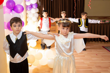 “Konstitusiya və Suverenlik İli” çərçivsində Binəqədi rayonu Vahid Əzizov adına 30 nömrəli tam orta məktəbdə "1 iyun - Uşaqların Beynəlxalq Müdafiəsi Günü”nə həsr edilmiş “Suveren dövlətin gələcəyi” adlı tədbir keçirildi
