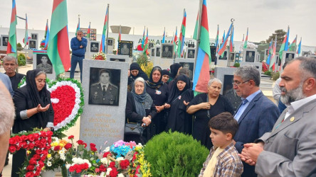 Şəhid Zeynalov Tural Ruslan oğlunun şəhadətinin ildönümü ilə əlaqədar məzarı ziyarət olundu