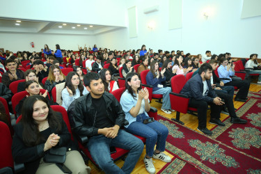 YAP Binəqədi rayon təşkilatı Ümummilli lider Heydər Əliyevin anadan olmasının 103-cü ildönümünə həsr olunmuş “Ulu öndərin tarixi missiyası – zəfərə aparan yol” adlı tədbir keçirdi