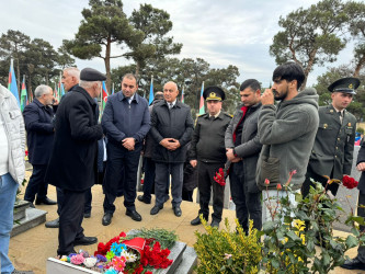 Şəhid Ağayev Ramiz İmamverdi oğlunun şəhadətinin ildönümü ilə əlaqədar məzarı ziyarət olundu