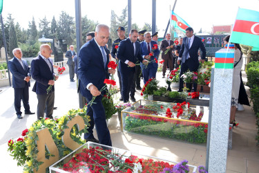 27 Sentyabr - “Anım Günü” ilə əlaqədar ölkəmizin hər yerində olduğu kimi Binəqədi rayonunda da şəhidlərimizin əziz xatirəsi böyük ehtiramla yad edildi