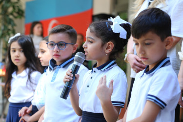 2025-2026-cı tədris ilinin başa çatması münasibətilə Binəqədi rayonunun orta ümumtəhsil müəssisələrində “Son zəng” tədbirləri keçirildi