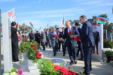 27 Sentyabr - “Anım Günü” ilə əlaqədar ölkəmizin hər yerində olduğu kimi Binəqədi rayonunda da şəhidlərimizin əziz xatirəsi böyük ehtiramla yad edildi