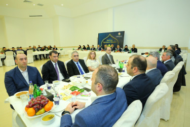 Binəqədi Rayon İcra Hakimiyyəti tərəfindən müqəddəs Ramazan ayı münasibətilə iftar süfrəsi təşkil edildi