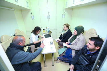 Əməkdar elm xadimi, tibb elmləri doktoru, görkəmli oftolmoloq-alim, akademik Zərifə xanım Əliyevanın anadan olmasının 103-cü ildönümü münasibətilə Binəqədi rayonunun Xocasən qəsəbəsində humanitar aksiya həyata keçirildi