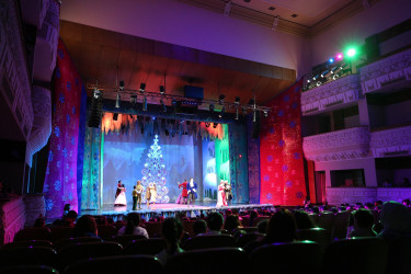 Rayon ərazisində yaşayan uşaqlar sosialyönümlü layihə çərçivəsində Akademik Milli Dram Teatrında “Gözəl və Bədheybət” tamaşasını izlədilər