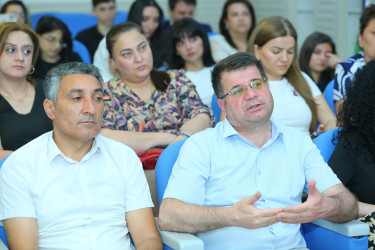 Binəqədi Rayon İcra Hakimiyyətində rayon ərazisində fəaliyyət göstərən özəl müəssisələr arasında Rəqəmsal Sənəd Dövriyyəsinə keçidin əhəmiyyəti barədə məlumatlandırma tədbiri təşkil olundu