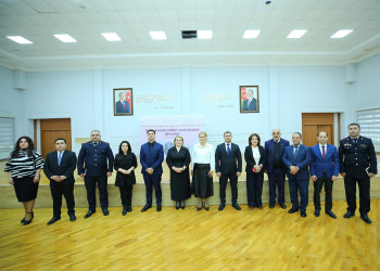 Binəqədi rayonu 300 № li tam orta məktəbdə “Gender əsaslı zorakılığa qarşı 16 günlük fəallıq kompaniyası” çərçivəsində “Gələcəyimizi şiddət və asılılıqdan qoruyaq!” mövzusunda maarifləndirici tədbir keçirildi