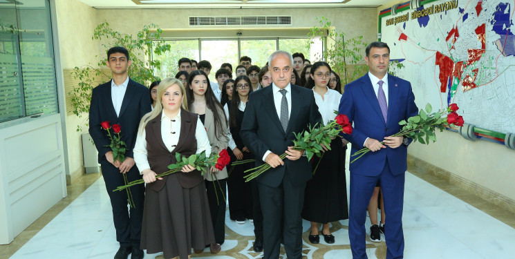 11 sentyabr 2026-cı il tarixində “Şəhərsalma və Memarlıq İli” çərçivəsində Binəqədi Rayon İcra Hakimiyyətinin inzibati binasında 2025-2026-cı tədris ilində ali təhsil müəssisələrinə tələbə qəbulu imtahanında Binəqədi rayonu üzrə yüksək nəticə göstərən gənclərlə  görüş keçirildi