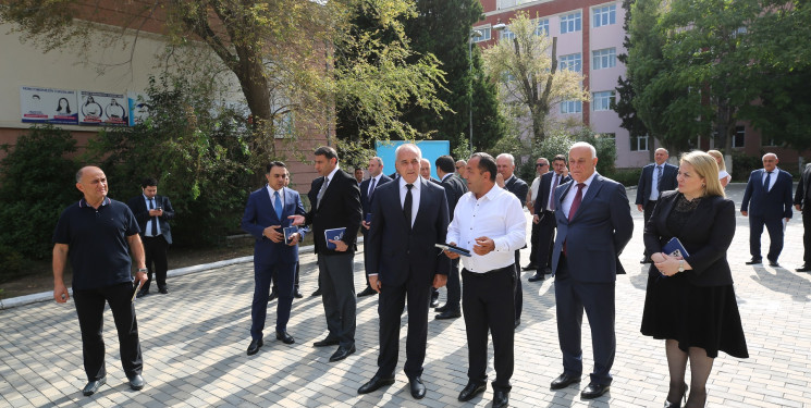 10 sentyabr 2026-cı il tarixində Binəqədi Rayon İcra Hakimiyyətinin başçısı Elxan Allahverdiyevin 8-ci mikrorayon sakinləri ilə səyyar qəbulu keçirildi