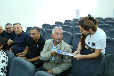 Binəqədi Rayon İcra Hakimiyyəti rəqəmsallaşma sahəsində qəbul edilən yol xəritələri və dövlət proqramlarının icrası istiqamətində vətəndaşlar və yerli qurumlar arasında maarifləndirmə və təşviqat tədbirləri həyata keçirir