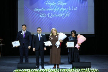 Yeni Azərbaycan Partiyası Binəqədi rayon təşkilatının yaradılmasının 33-cü ildönümünə və 8 Mart Beynəlxalq Qadınlar Gününə  həsr olunmuş tədbir keçirildi