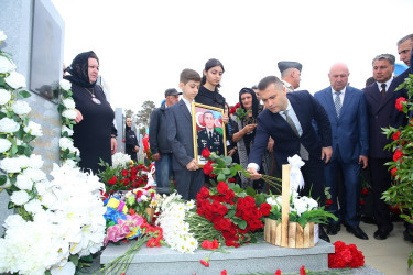 Şəhid Şadmanov Əkrəm Yunus oğlunun şəhadətinin birinci ildönümü ilə əlaqədar 2-ci Fəxri Xiyabanda qəbirüstü abidəsi ziyarət olundu