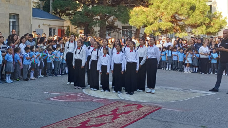 Binəqədi rayonu ərazisində fəaliyyət göstərən təhsil müəssisələrində 15 Sentyabr- "Bilik Günü" qeyd edildi