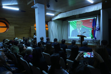 "İdrak” liseyində "Konstutsiya və Suverenlik ili" çərçivəsində “ 8 Noyabr-Zəfər Gününün beşinci ildönümünə həsr olunmuş "Zəfərin qəhrəmanları: şəhidlər və qazilər" adlı tədbir təşkil olundu