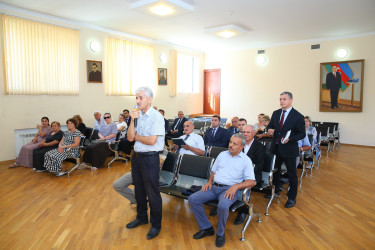 21 avqust 2025-ci il tarixində Binəqədi Rayon İcra Hakimiyyətinin başçısı Elxan Allahverdiyevin 9-cu mikrorayon sakinləri ilə səyyar qəbulu keçirildi