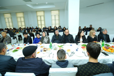 Binəqədi Rayon İcra Hakimiyyətinin təşkilatçılığı ilə Heydər Məscidində xalqımızın Ümummilli Lideri Heydər Əliyevin əziz xatirəsinə ehsan süfrəsi təşkil olundu