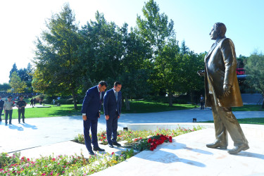 “Şəhərsalma və Memarlıq İli” çərçivəsində Binəqədi rayonunda 20 Sentyabr-Dövlət Suverenliyi Gününə həsr olunmuş “Suveren Azərbaycan-milli qürurumuz və dövlətçilik irsimiz” adlı tədbir keçirildi